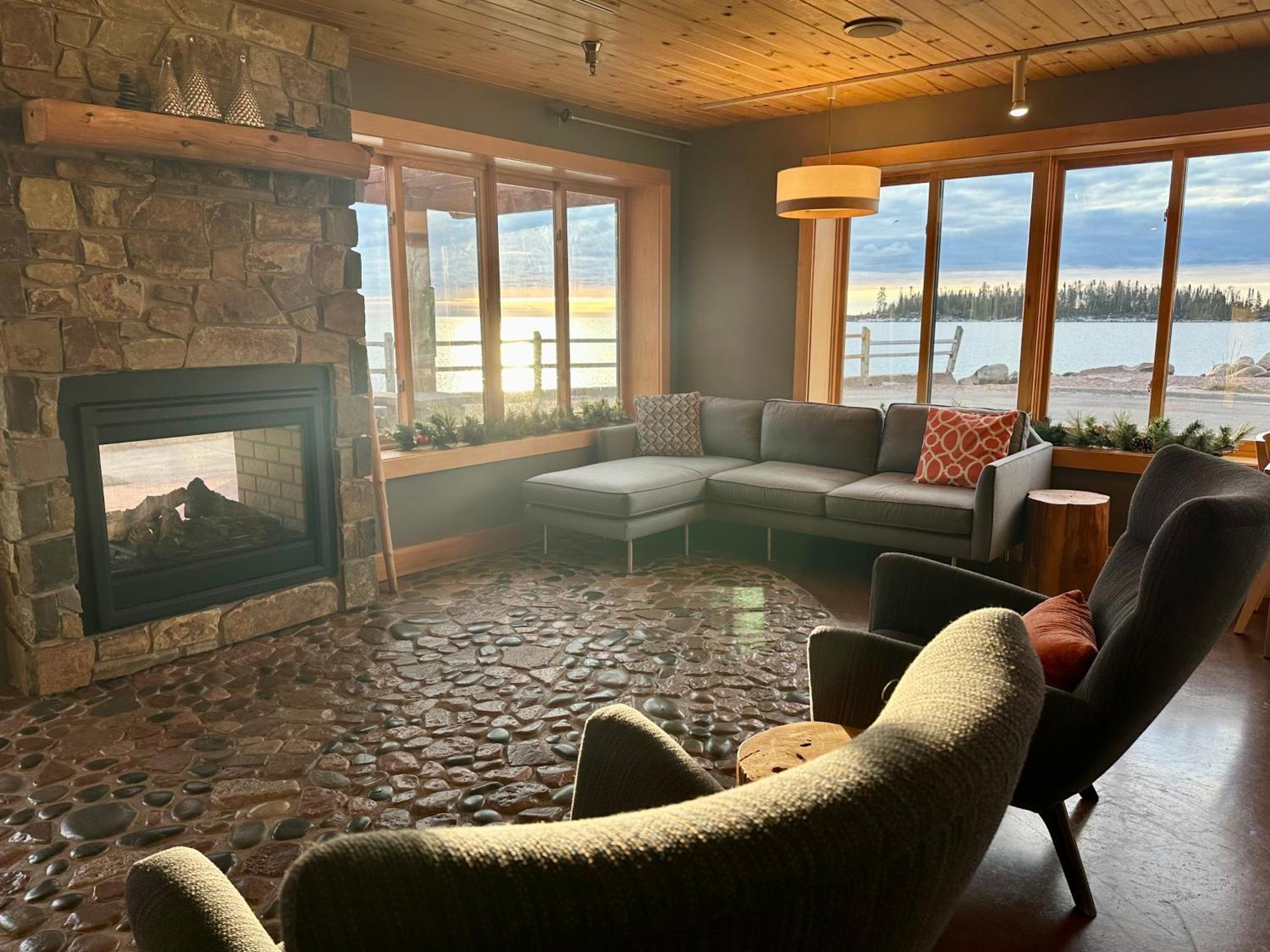 East Bay Suites Grand Marais Luaran gambar